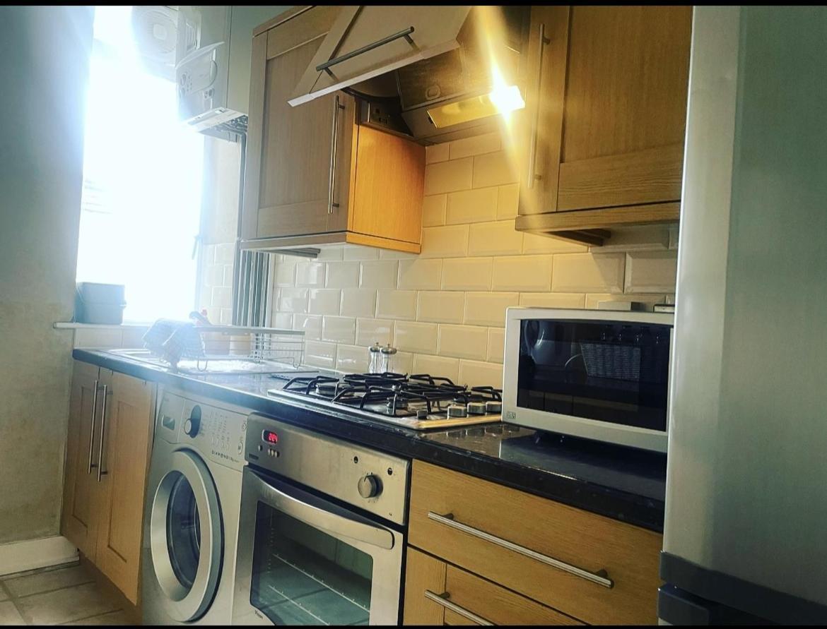 Luxury 1-Bed Apartment With Stunning City Views Perfect For Short Stays In 伦敦 外观 照片