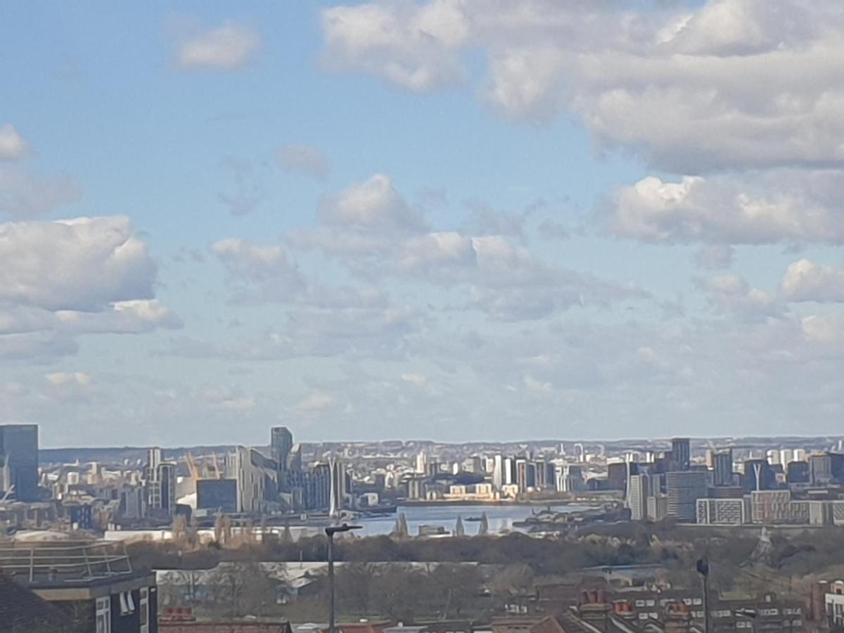 Luxury 1-Bed Apartment With Stunning City Views Perfect For Short Stays In 伦敦 外观 照片