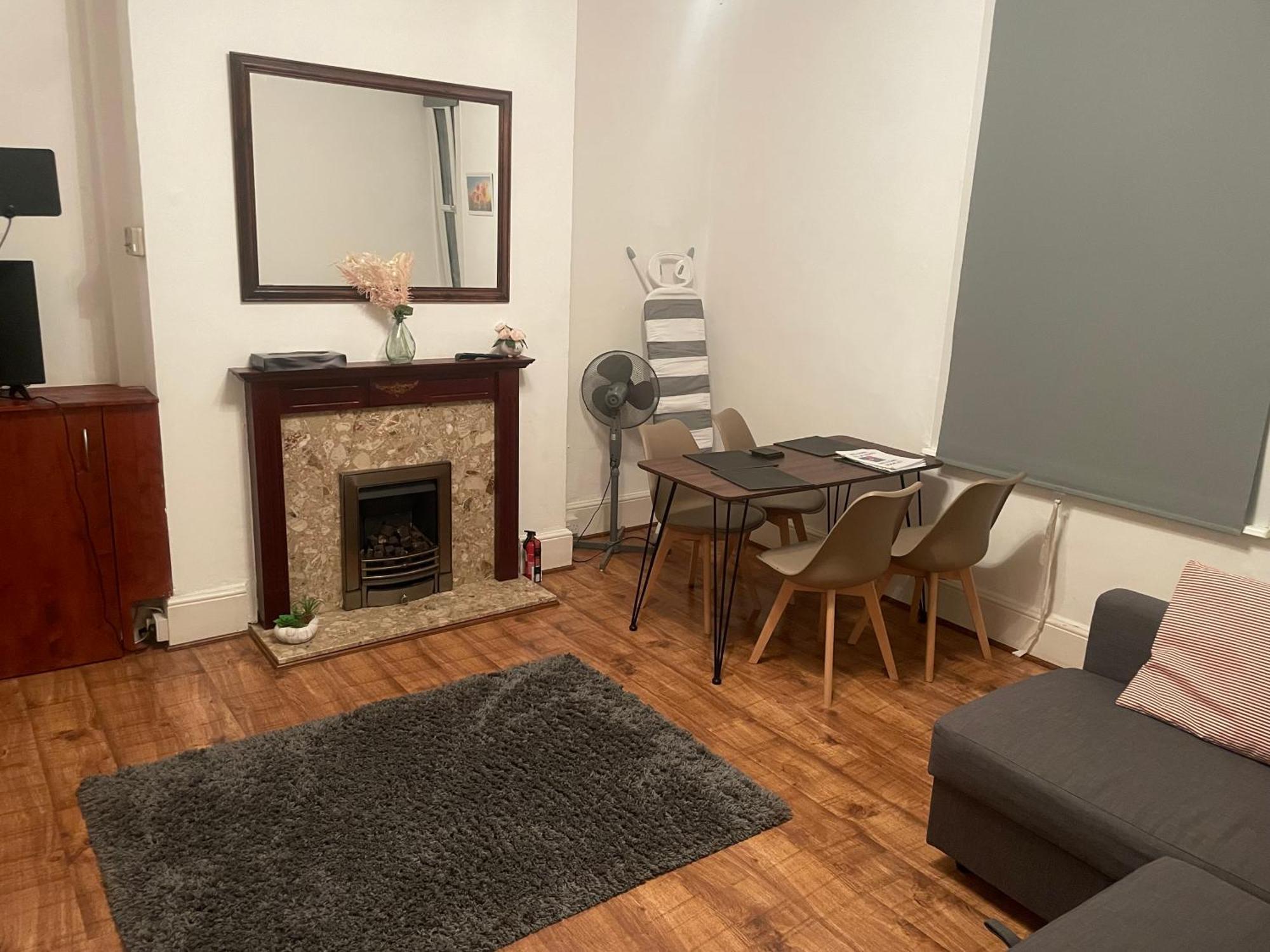 Luxury 1-Bed Apartment With Stunning City Views Perfect For Short Stays In 伦敦 外观 照片